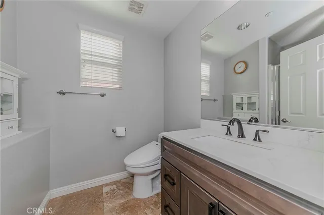 $828,800 | 15841 Snowy Peak Lane, Fontana, CA 92336