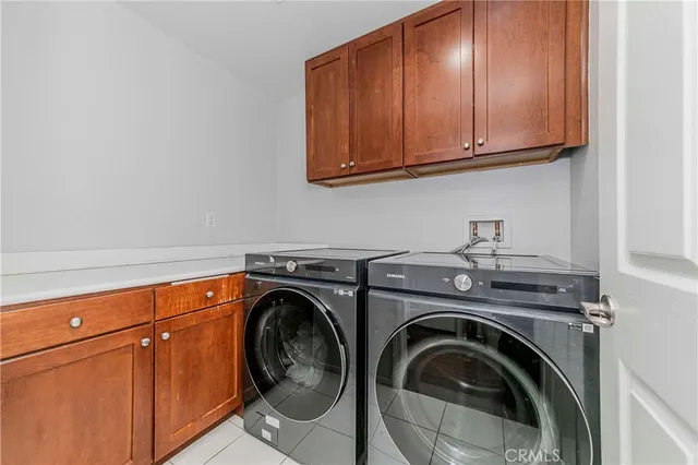 $828,800 | 15841 Snowy Peak Lane, Fontana, CA 92336