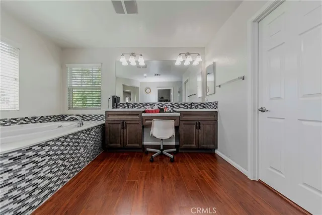 $828,800 | 15841 Snowy Peak Lane, Fontana, CA 92336