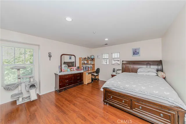 $828,800 | 15841 Snowy Peak Lane, Fontana, CA 92336