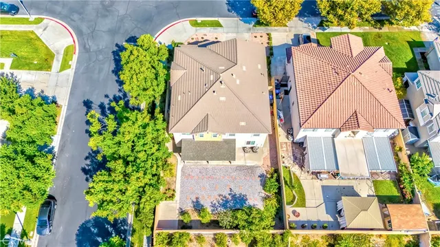 $828,800 | 15841 Snowy Peak Lane, Fontana, CA 92336