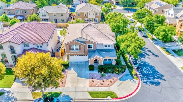 $828,800 | 15841 Snowy Peak Lane, Fontana, CA 92336