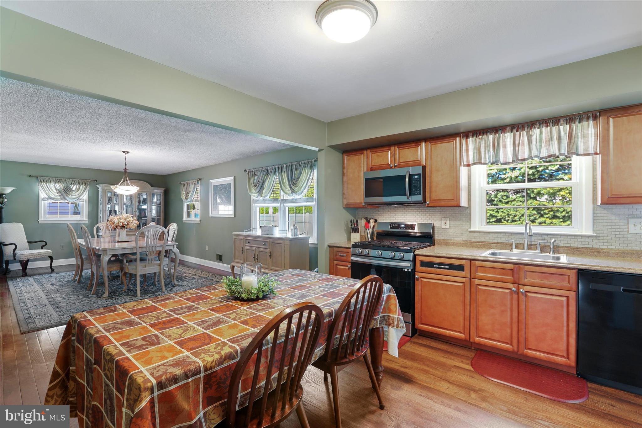 2014 Klockner Road Hamilton, NJ 08619 - Photo 12 of 36 Kitchen