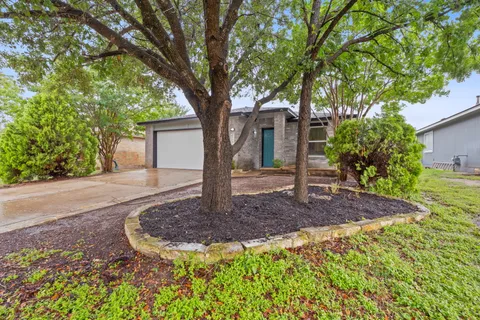 $259,000 | 114 Loryn Drive, Hutto, TX 78634