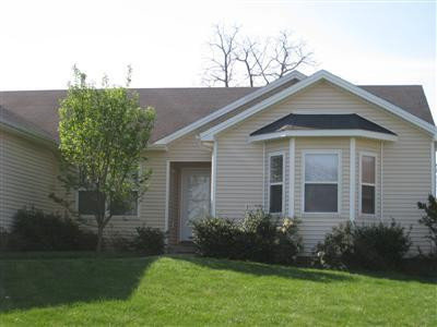 862 Ridgeview Drive Frankfort, KY 40601 - Photo 2 of 21 Attractive landscaping surrounds the fro