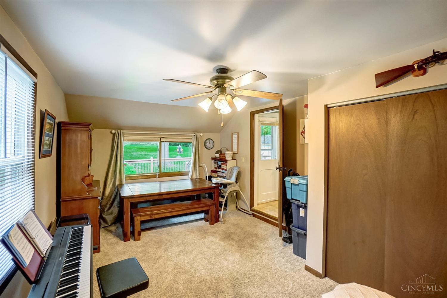 407 Burton Road Middletown, OH 45044 - Photo 9 of 25 Gallery Image 9