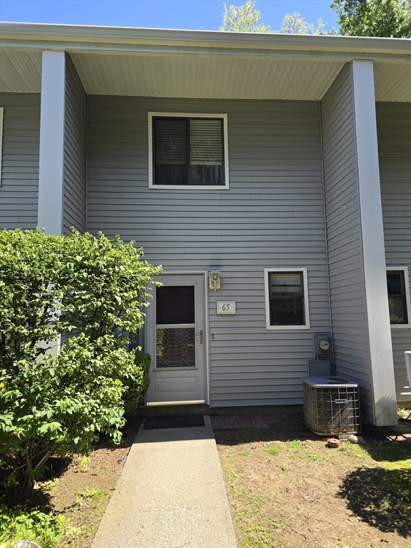 555 Russell Road, Unit J65 Westfield, MA 01085 - Photo 1 of 20