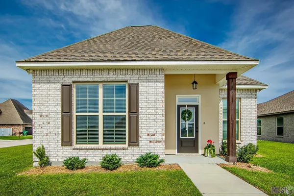 $268,000 | 129 Villa Drive, Thibodaux, LA 70301
