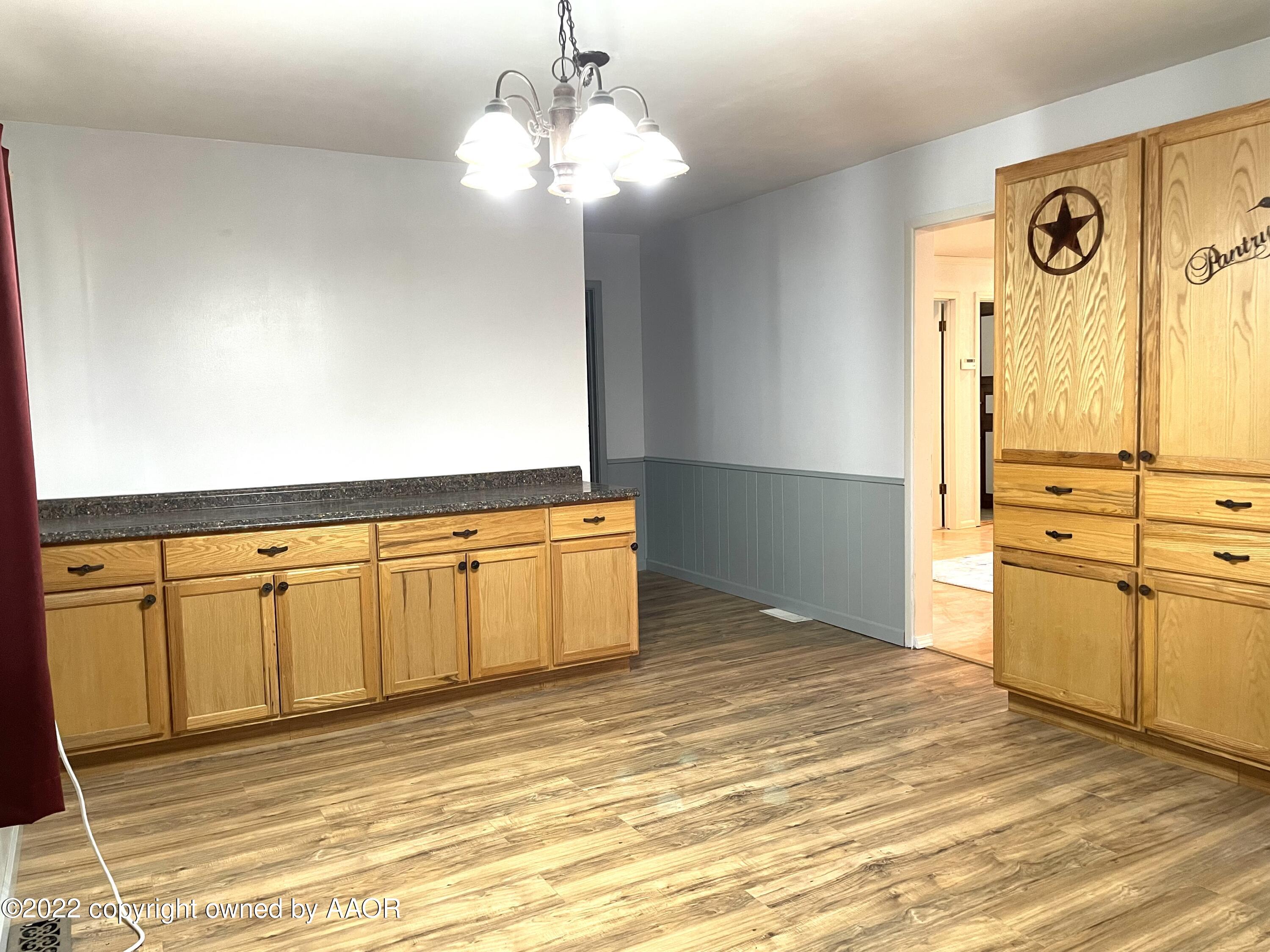 8010 River Road Amarillo, TX 79108 - Photo 12 of 43 Dining Rm