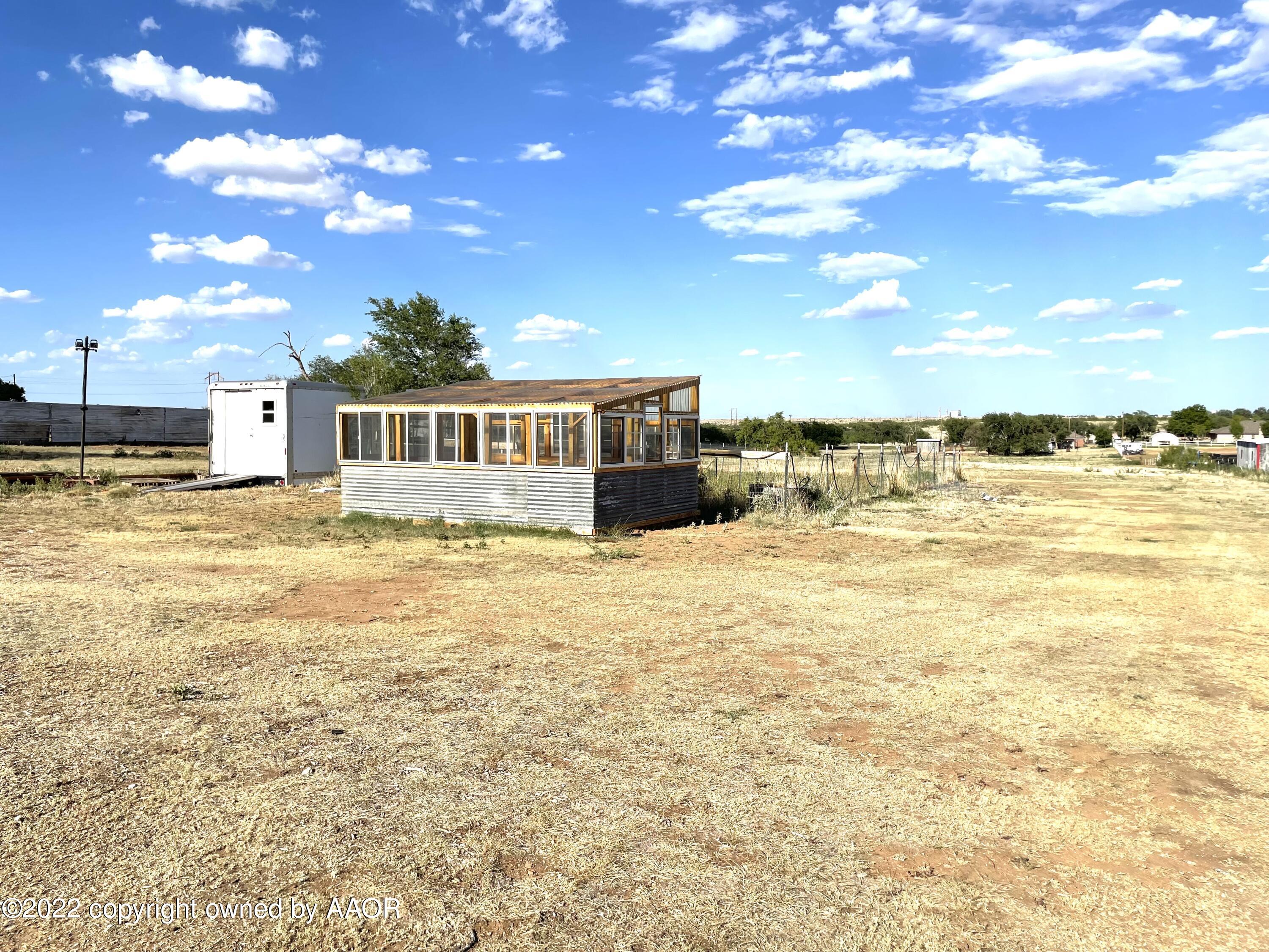 8010 River Road Amarillo, TX 79108 - Photo 24 of 43 Green house