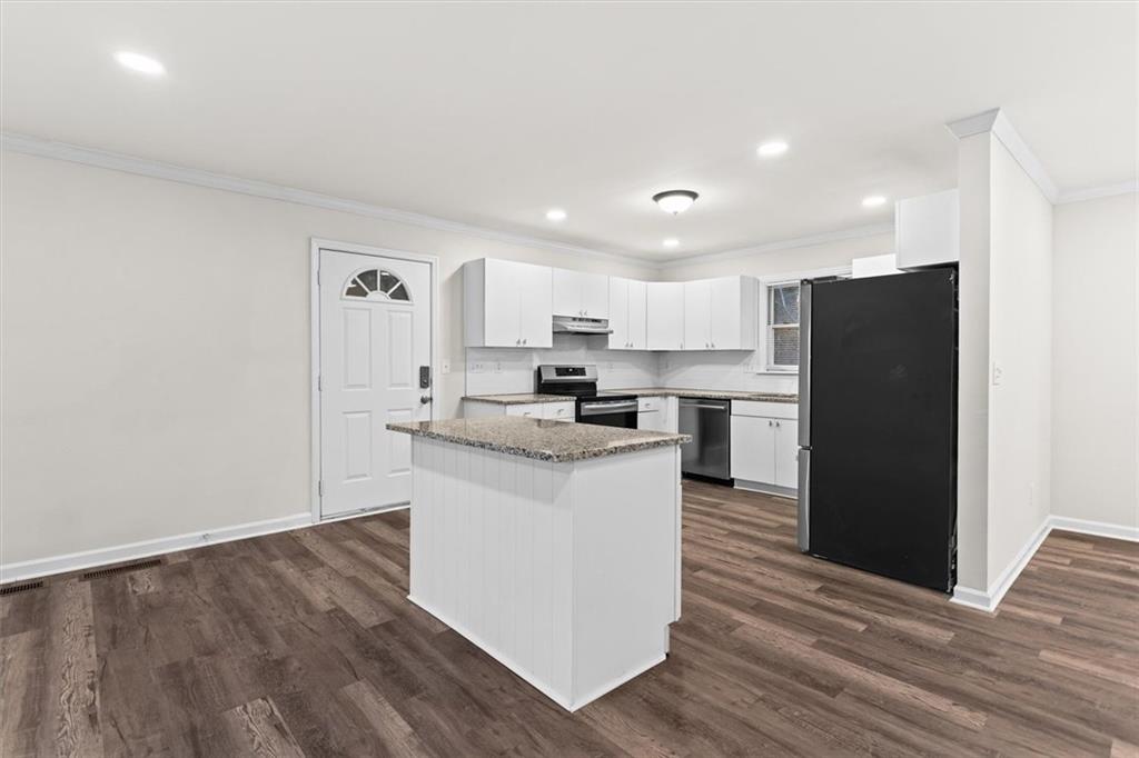 1121 Neva Drive Southwest Marietta, GA 30060 - Photo 14 of 46