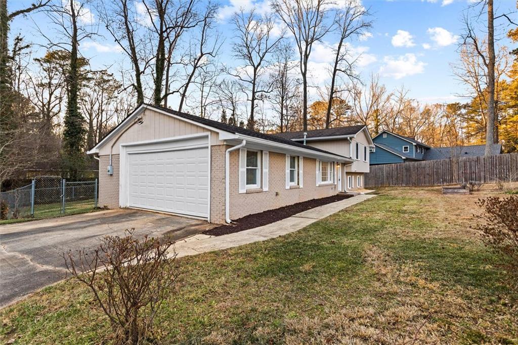 1121 Neva Drive Southwest Marietta, GA 30060 - Photo 3 of 46