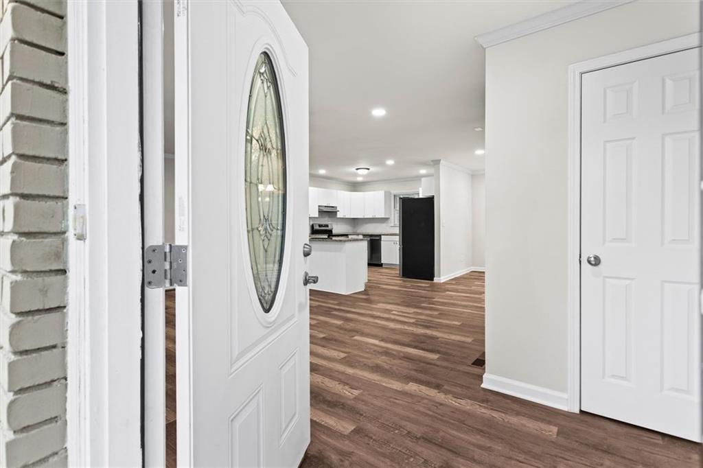 1121 Neva Drive Southwest Marietta, GA 30060 - Photo 5 of 46