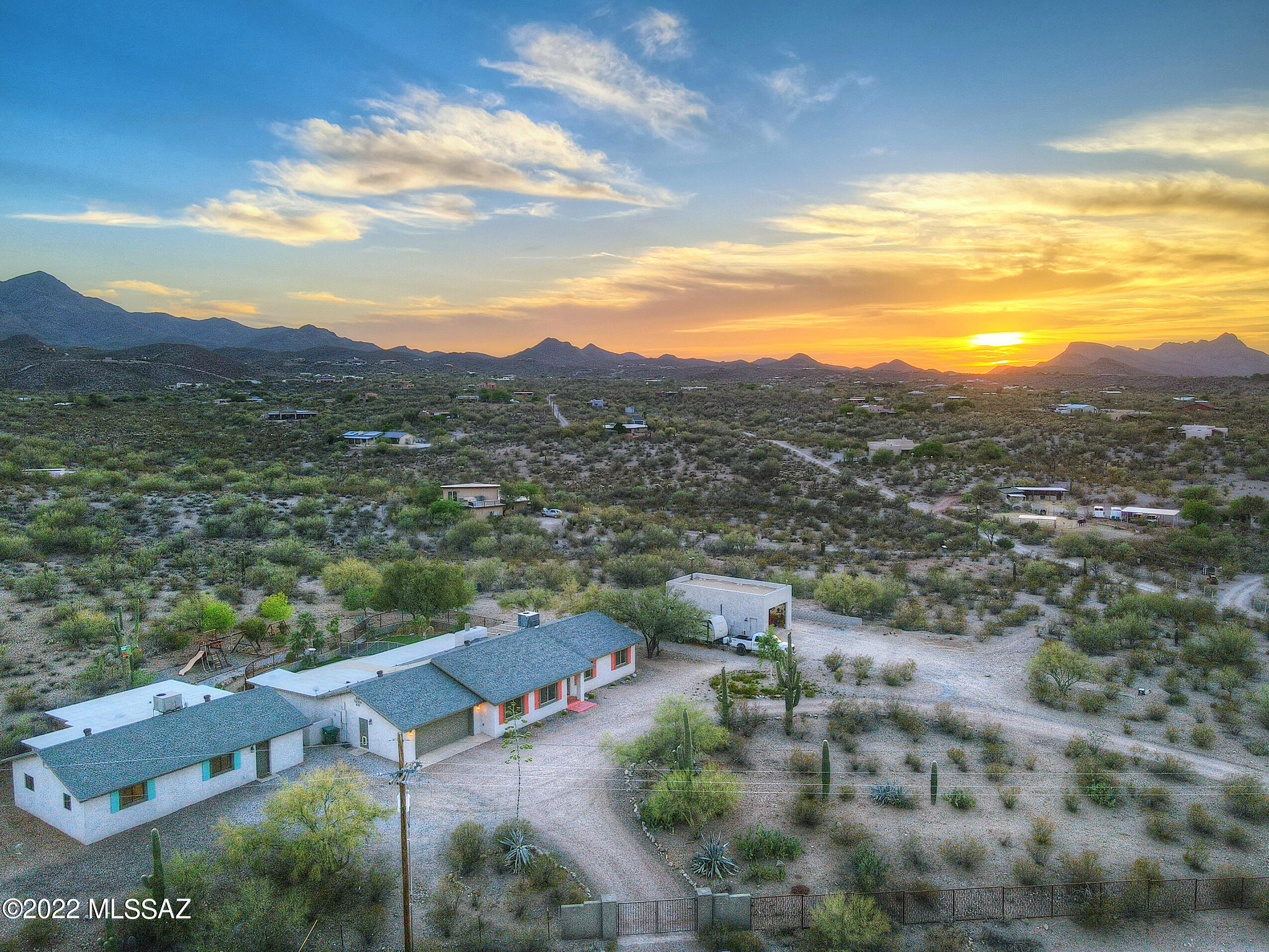 5101 North Blue Bonnet Road Tucson, AZ 85745 - Photo 1 of 49 Gallery Image 1