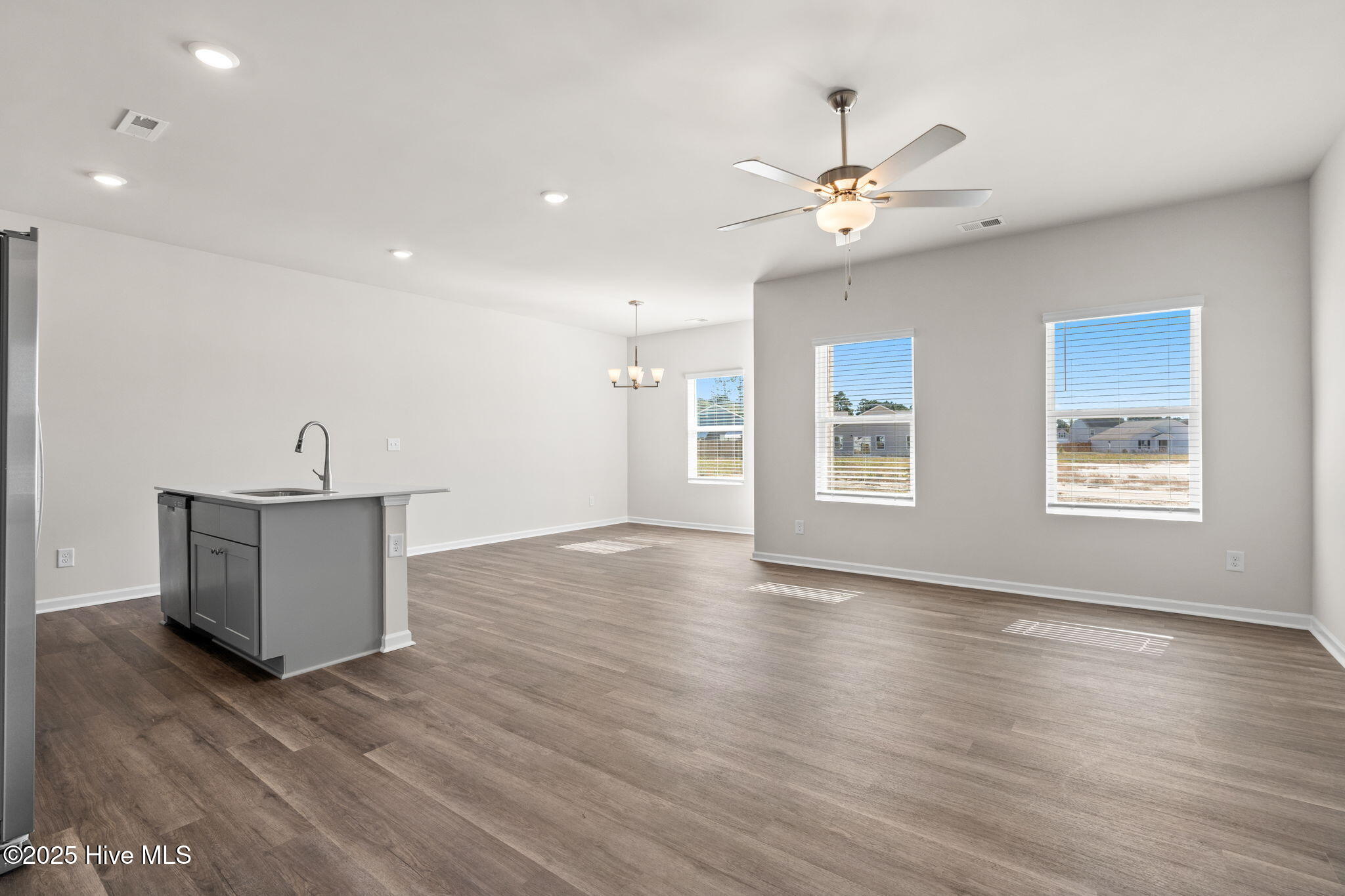 436 Cherokee Road Boiling Spring Lakes, NC 28461 - Photo 4 of 15 Home from Another Community - For Illustration Purposes Only