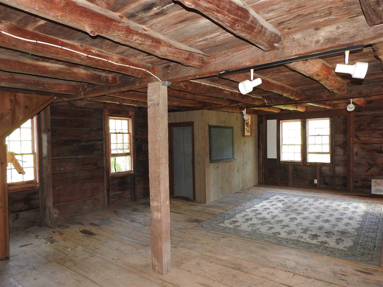 558 Beech Hill Road Hopkinton, NH 03229 - Photo 4 of 37 Gallery Image 4