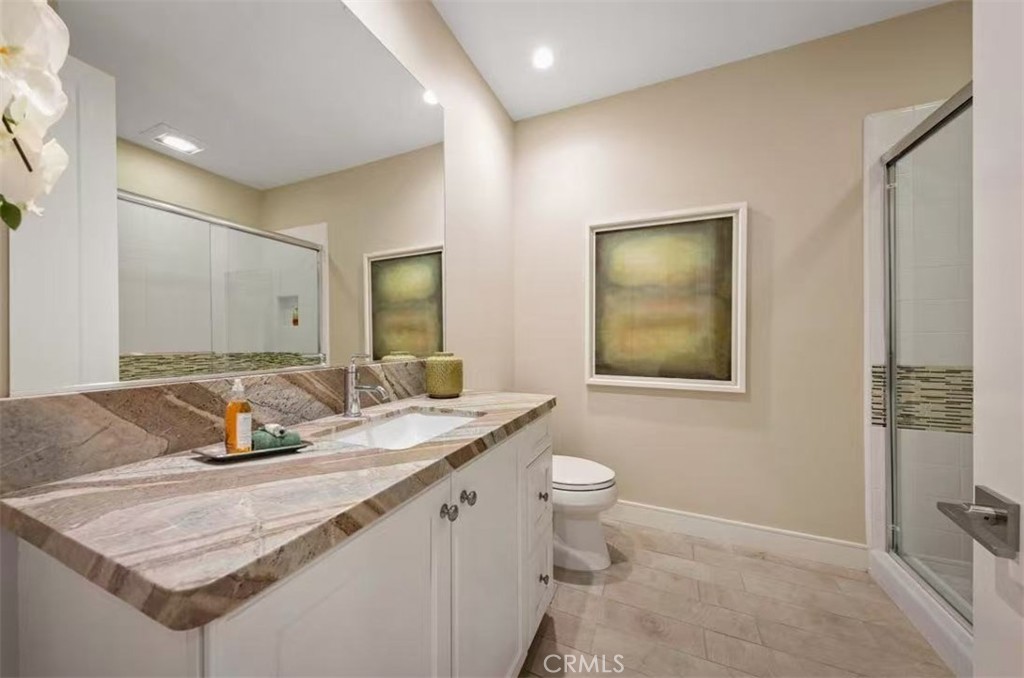 166 Villa Ridge Irvine, CA 92602 - Photo 19 of 33