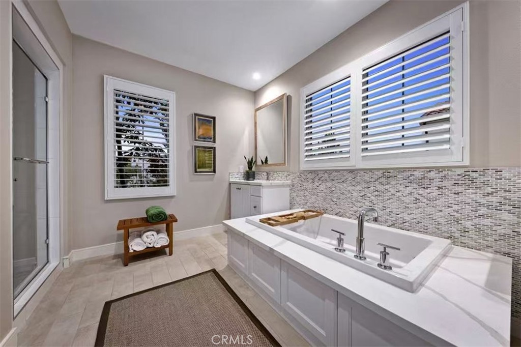 166 Villa Ridge Irvine, CA 92602 - Photo 21 of 33