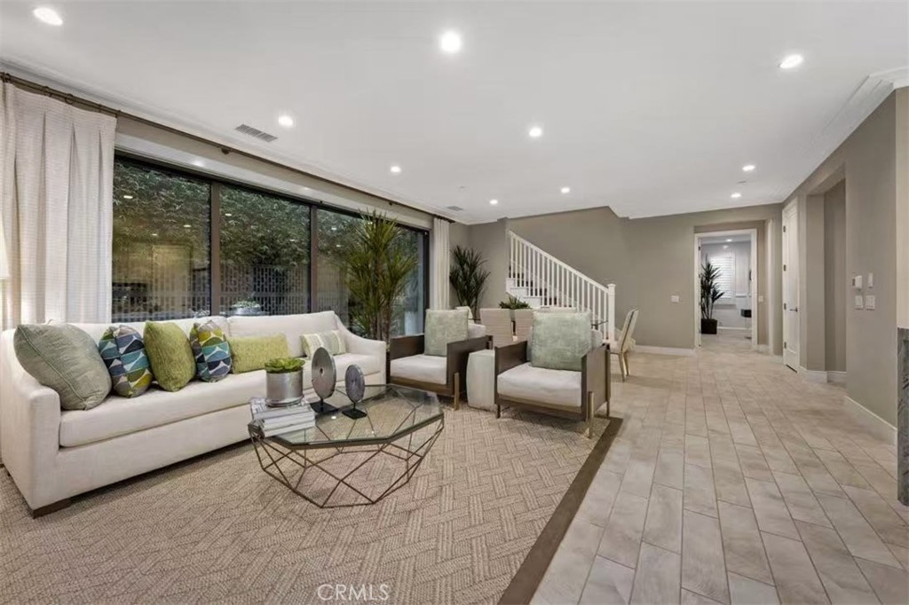 166 Villa Ridge Irvine, CA 92602 - Photo 5 of 33