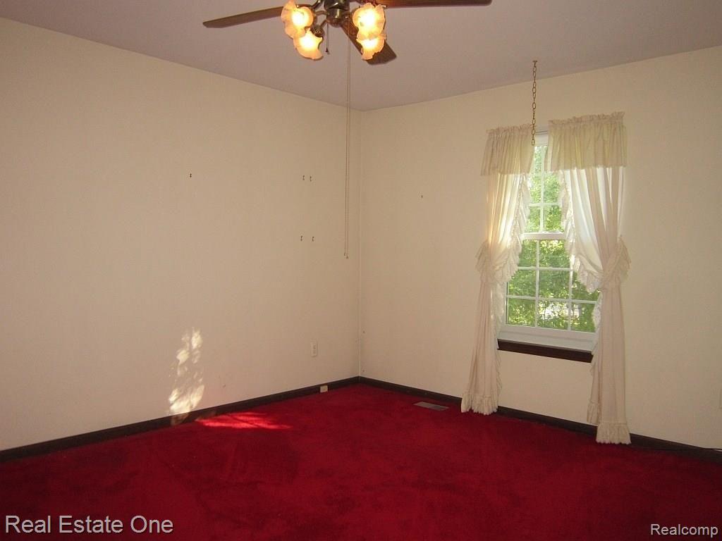 36200 Fredericksburg Road Farmington Hills, MI 48331 - Photo 27 of 35