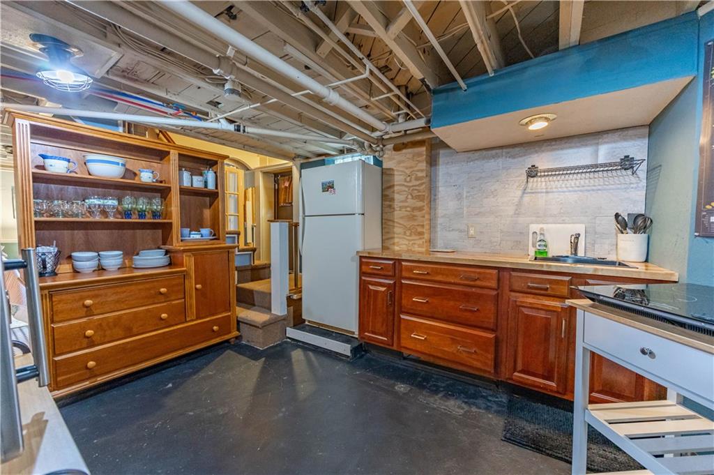 348 Anthony Street Pittsburgh, PA 15210 - Photo 23 of 27