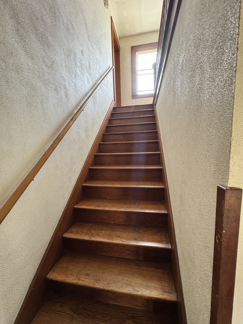 1801 Lee Center Road Amboy, IL 61310 - Photo 23 of 54 a view of entryway