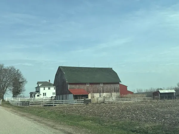 $329,900 | 1801 Lee Center Road, Amboy, IL 61310