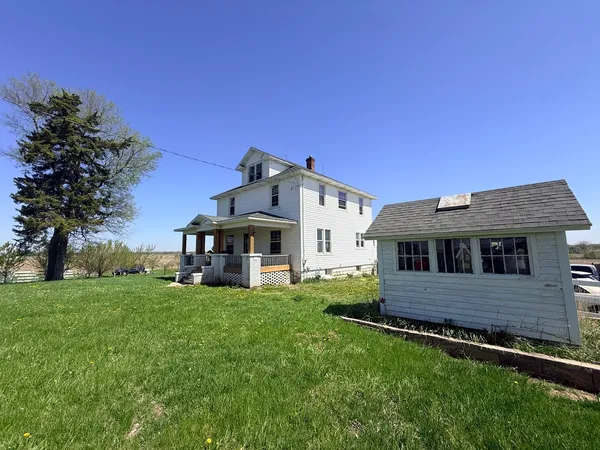 $324,900 | 1801 Lee Center Road, Amboy, IL 61310