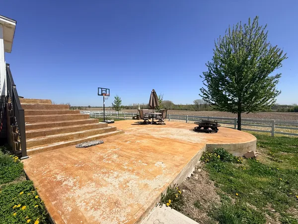 $324,900 | 1801 Lee Center Road, Amboy, IL 61310