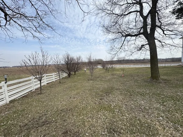 $329,900 | 1801 Lee Center Road, Amboy, IL 61310