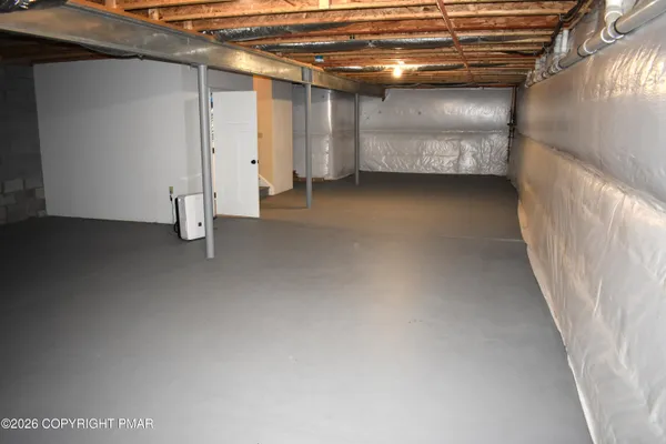 a view of a big room with an empty space