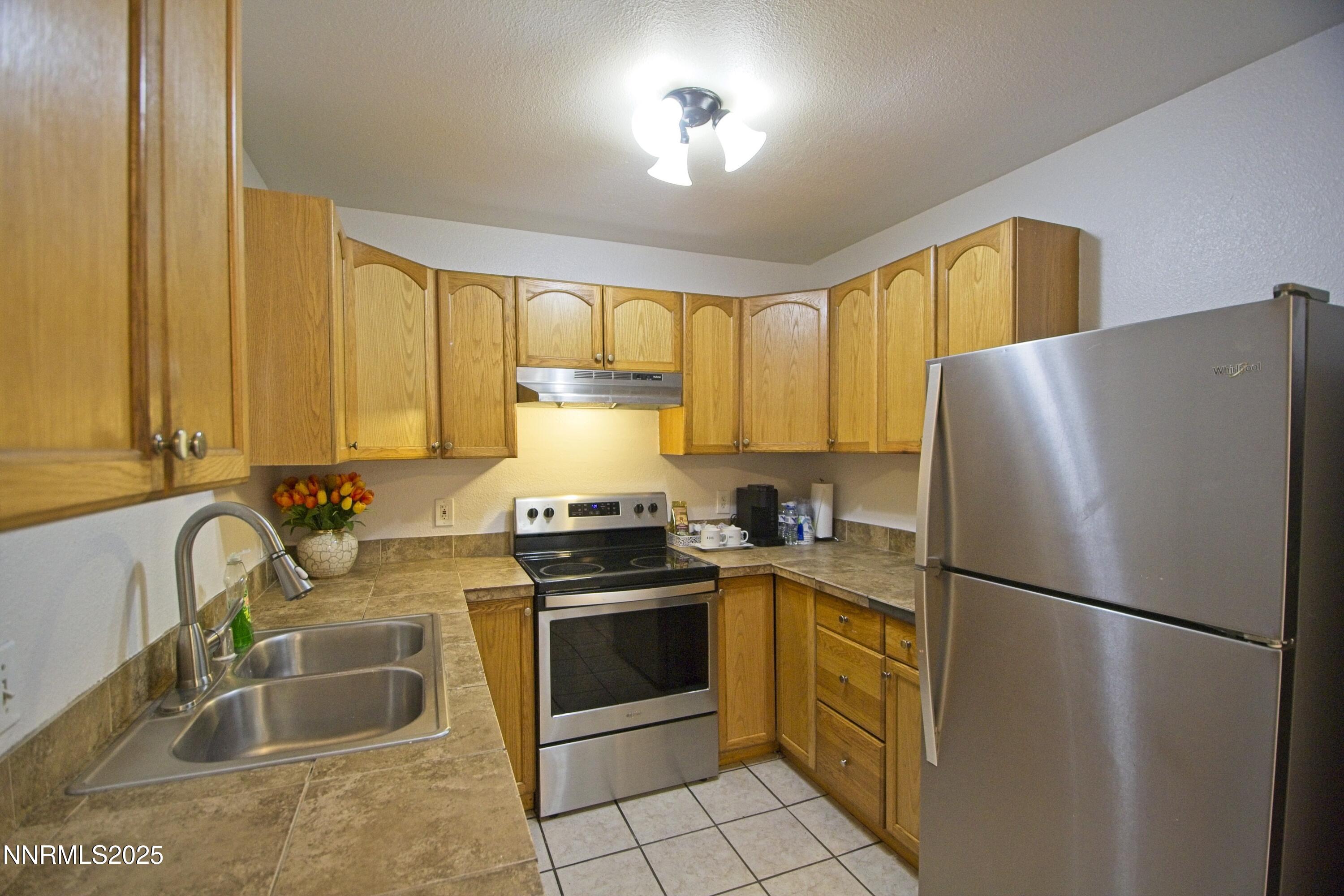 2375 Tripp Drive, Unit A6110 Reno, NV 89512 - Photo 5 of 20 DSC_7291