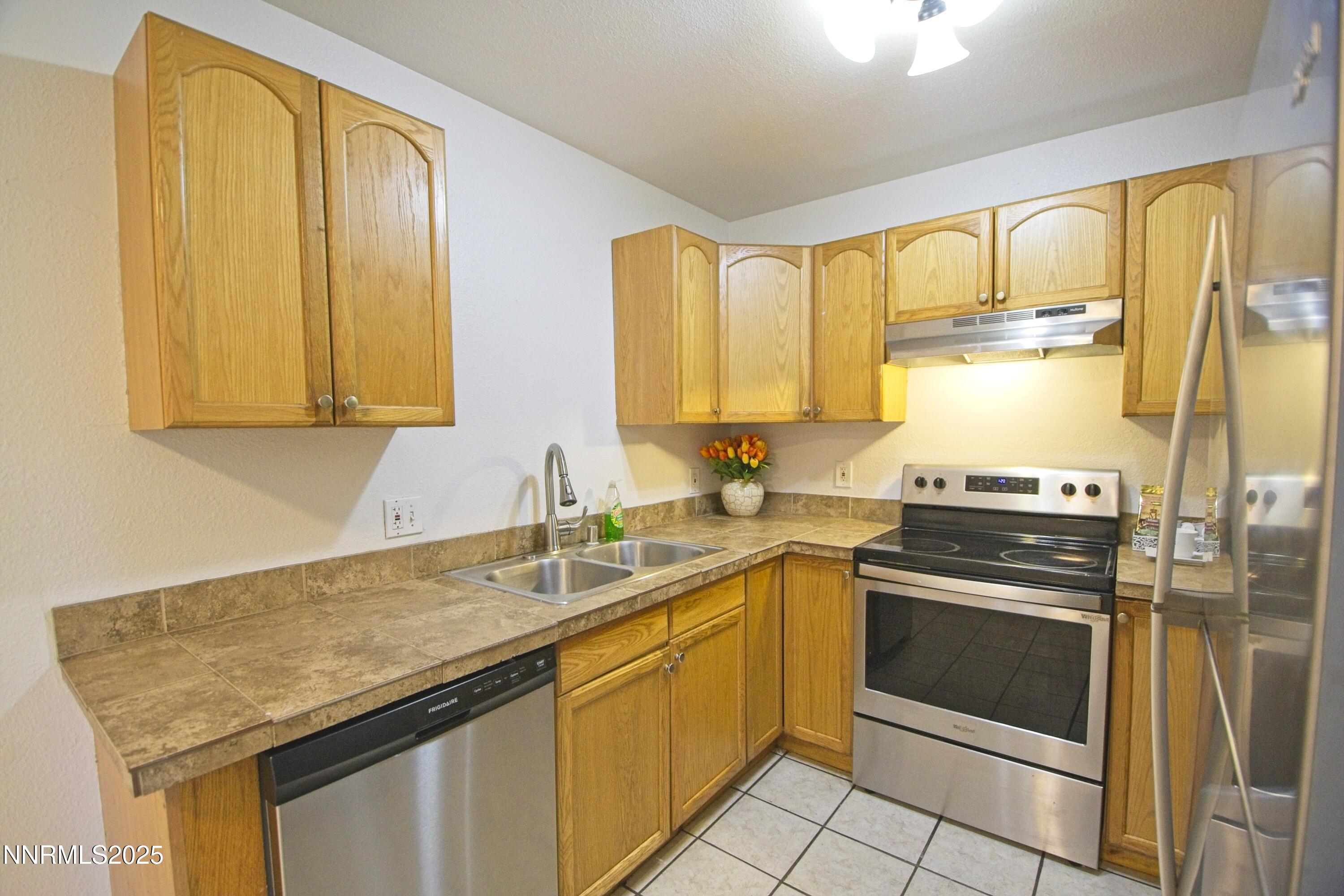 2375 Tripp Drive, Unit A6110 Reno, NV 89512 - Photo 6 of 20 DSC_7292