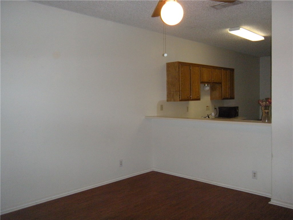 2414 Longview Street, Unit 305 Austin, TX 78705 - Photo 5 of 13