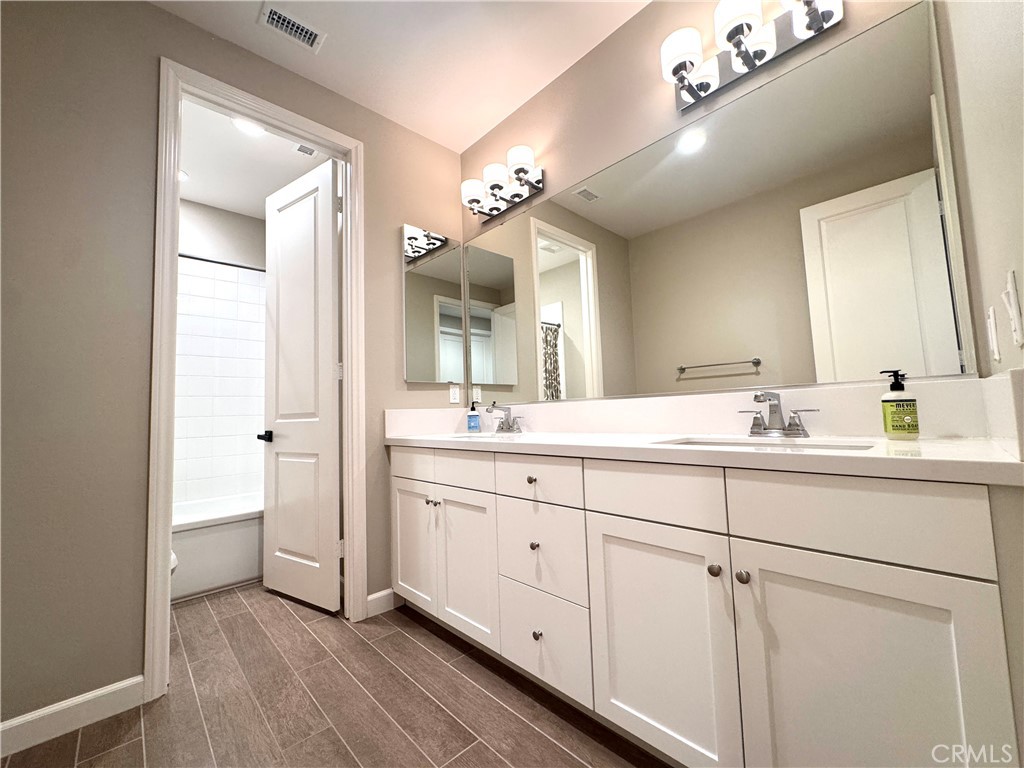 291 Barnes Road Tustin, CA 92782 - Photo 16 of 28