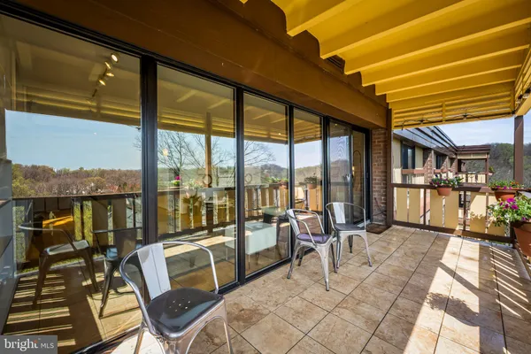 $348,000 | 200 Cross Keys Road, Unit R 68, Baltimore, MD 21210