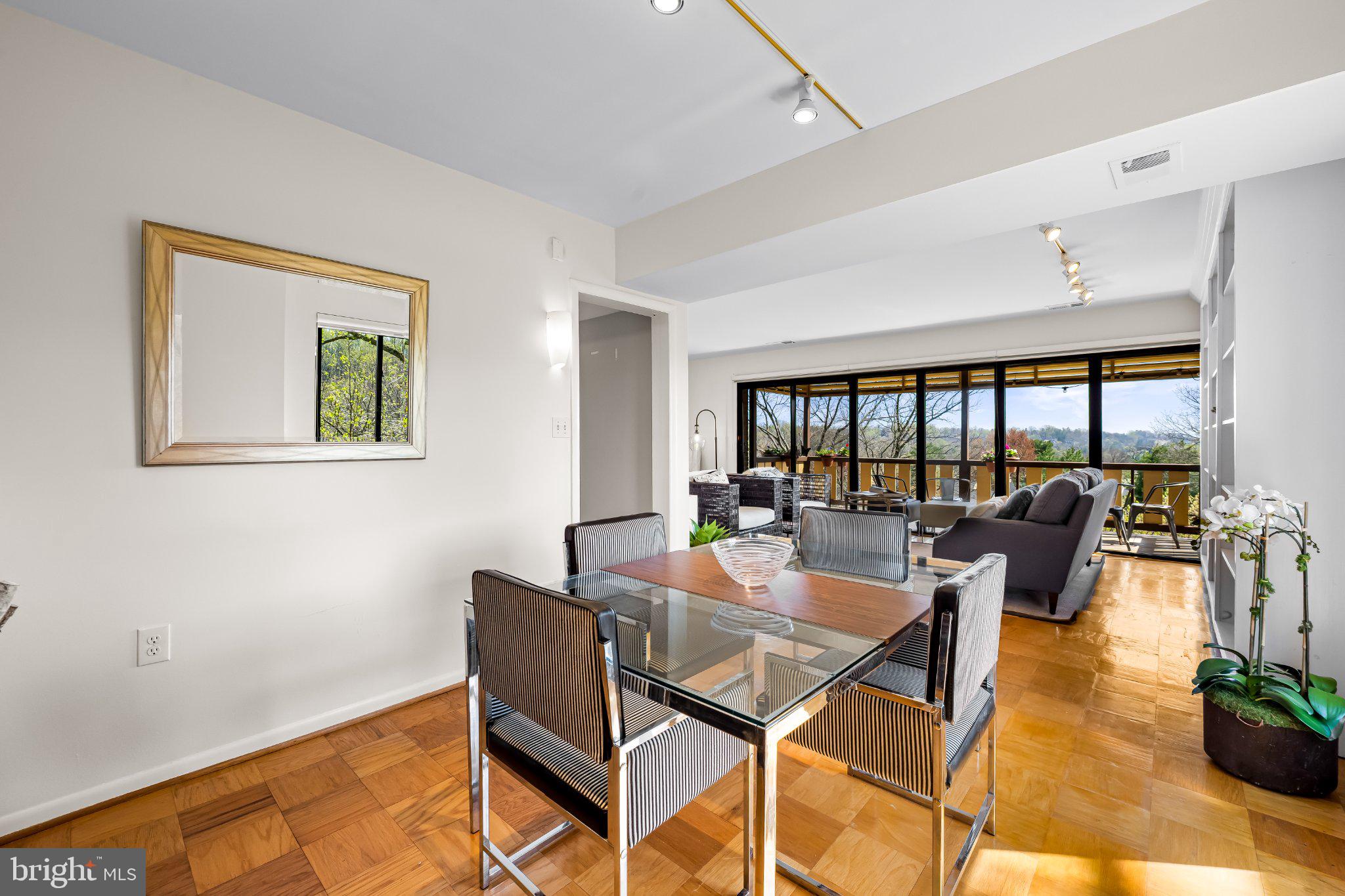 200 Cross Keys Road, Unit R 68 Baltimore, MD 21210 - Photo 8 of 30 Design affords owner entertaining-conducive space