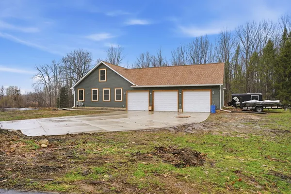 $675,000 | 12500 11 Mile Road, Ceresco, MI 49033