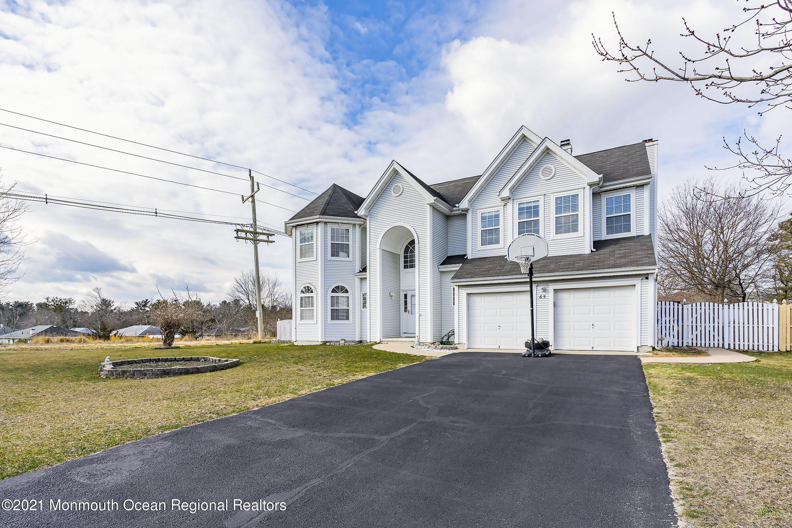 65 Wrangle Brook Road Toms River, NJ 08755 - Photo 4 of 37 FrontRight