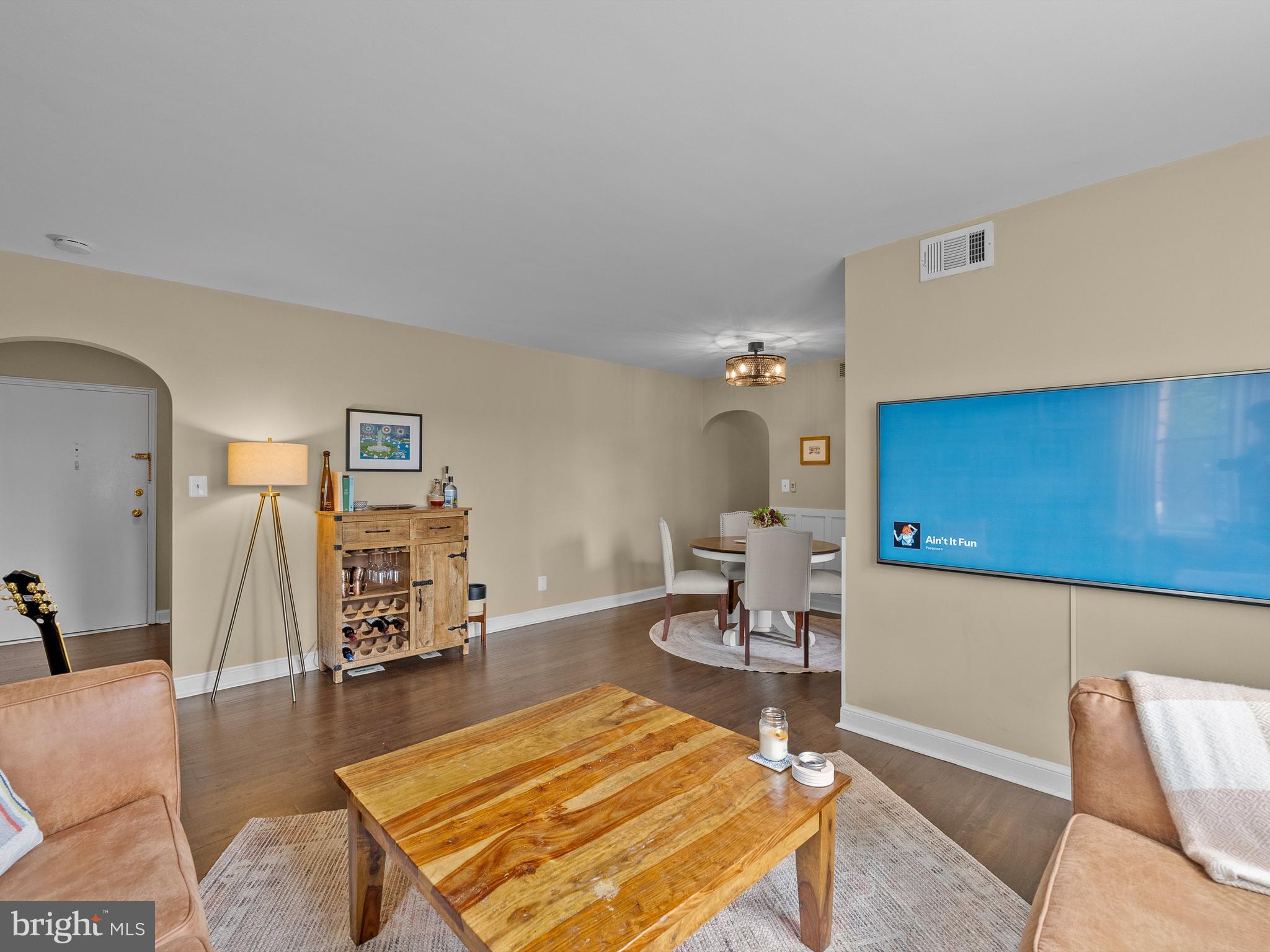 22 South Old Glebe Road, Unit 102D Arlington, VA 22204 - Photo 4 of 16