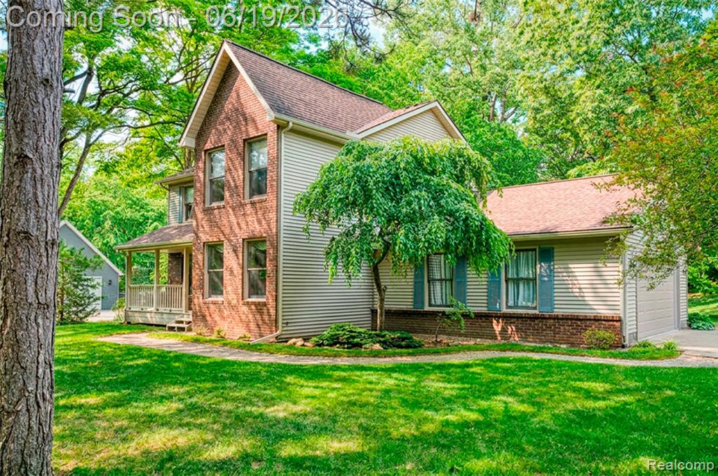 7511 Welle Road Brighton, MI 48116 - Photo 2 of 30