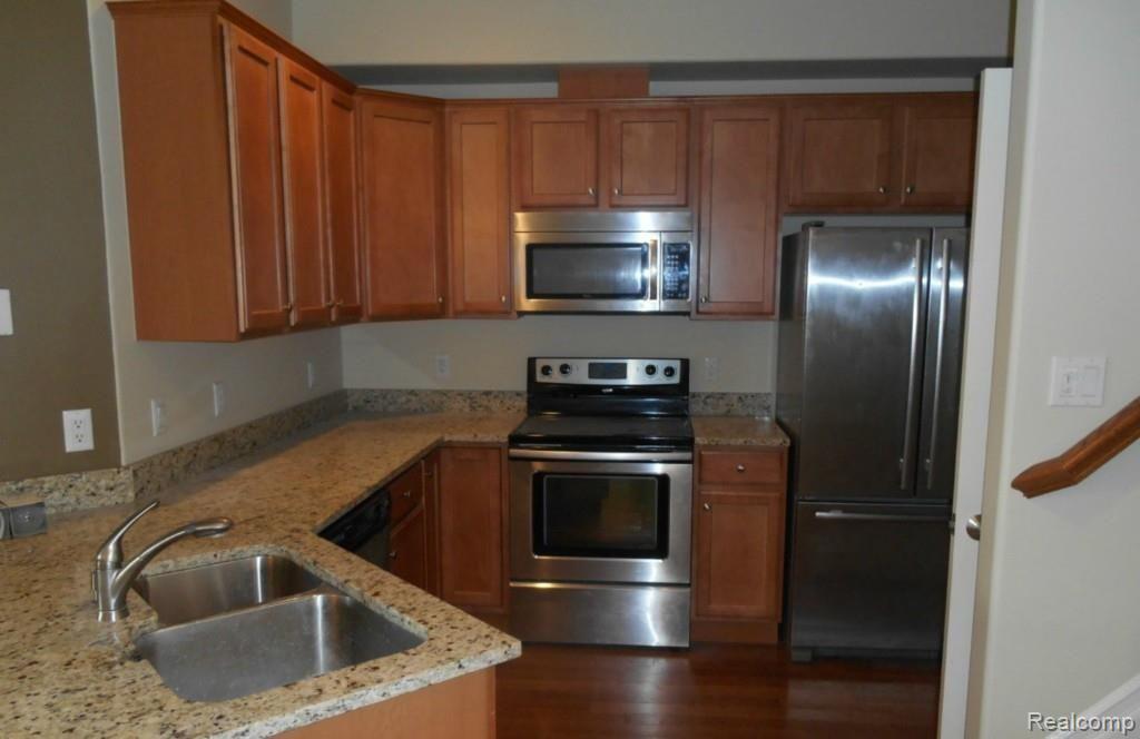 2727 Riverside Drive Trenton, MI 48183 - Photo 8 of 25