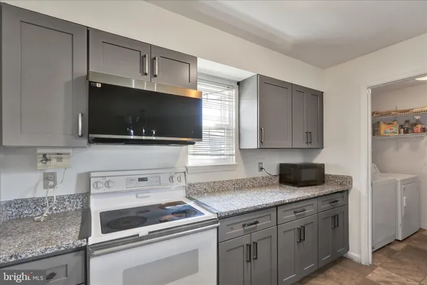 $255,000 | 302 Peters Way, Wyomissing, PA 19610