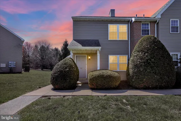 $255,000 | 302 Peters Way, Wyomissing, PA 19610