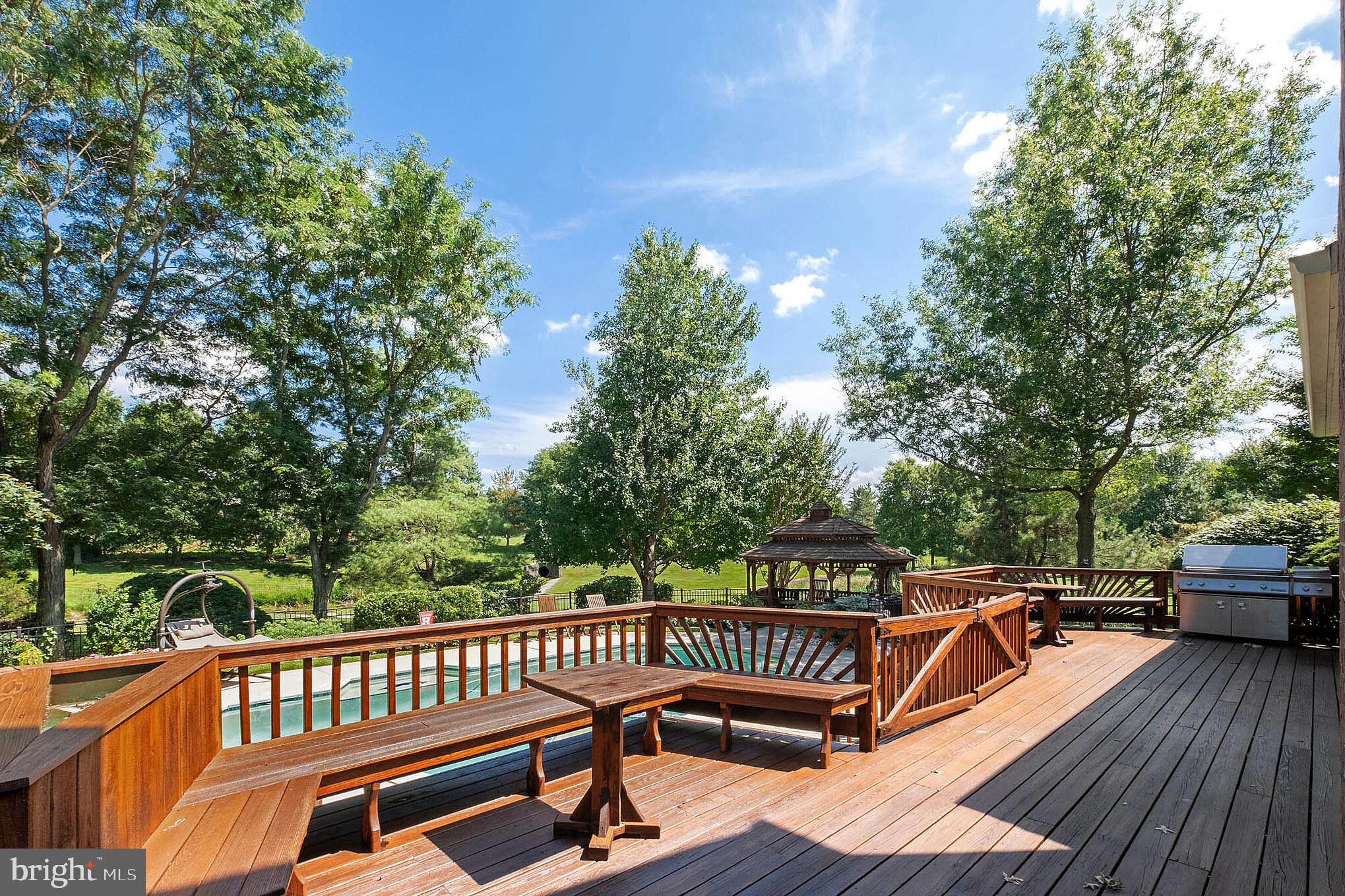 702 Commonwealth Drive Moorestown, NJ 08057 - Photo 32 of 34 a view of a balcony with chairs