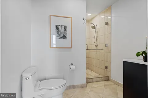 $240,000 | 1100 South Broad Street, Unit 601B, Philadelphia, PA 19146