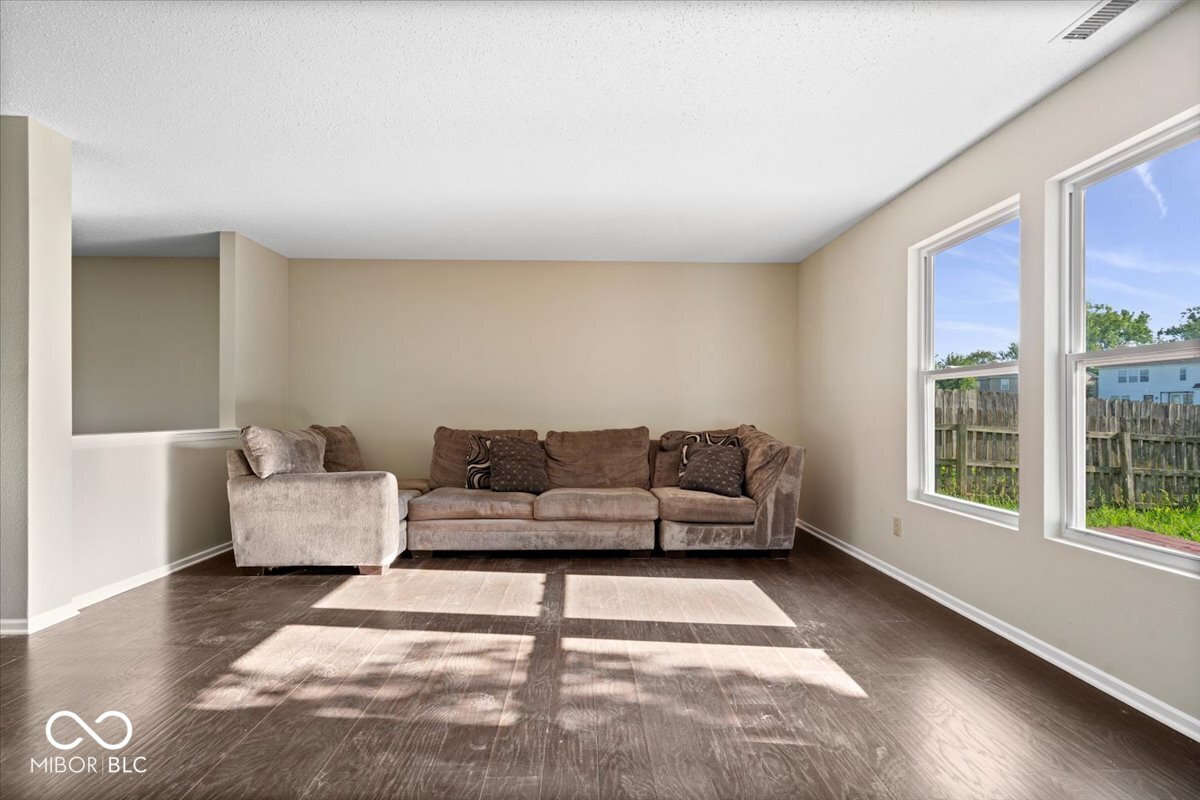 511 Tomahawk Street Sheridan, IN 46069 - Photo 7 of 32