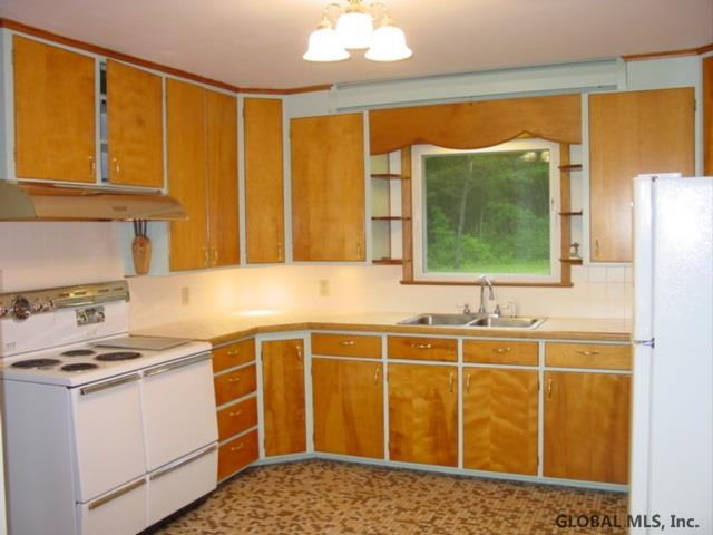 927 Gallupville Road Delanson, NY 12053 - Photo 8 of 25 Photo 8