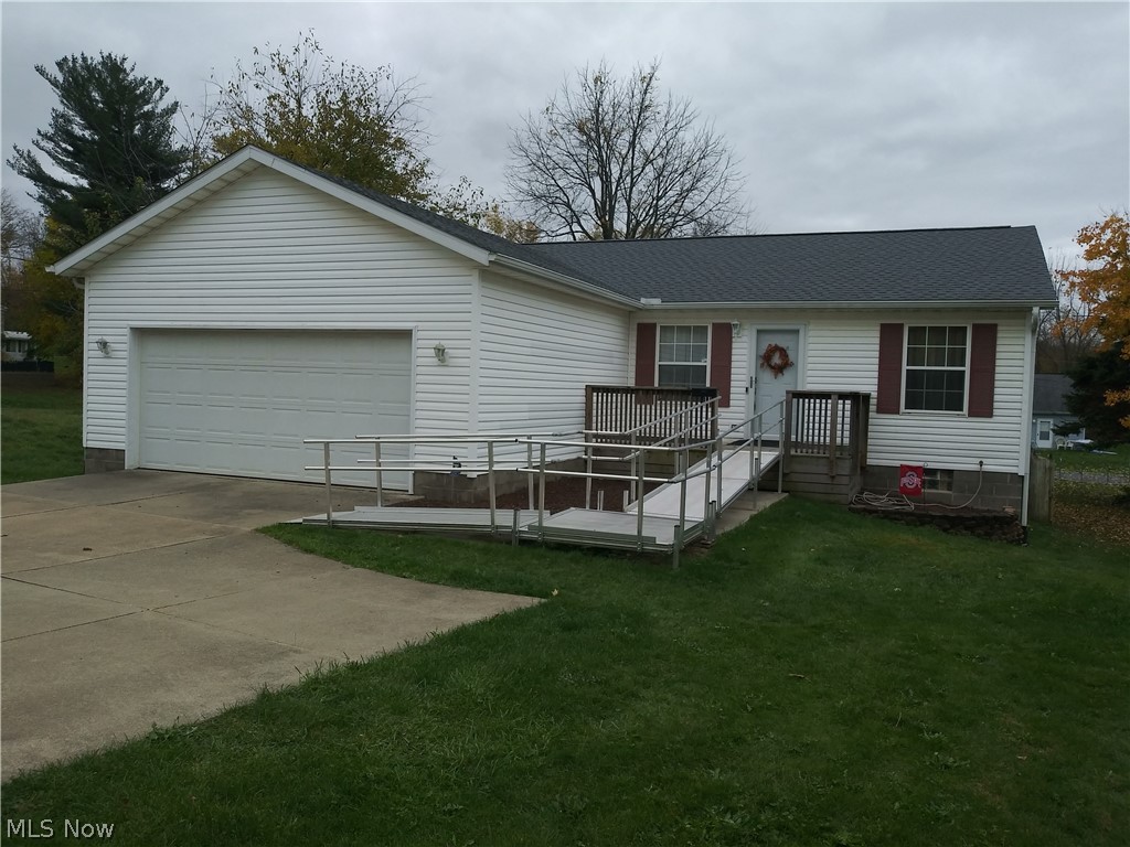 1423 Walnut Road Southeast Massillon, OH 44646 - Photo 2 of 30 Gallery Image 2