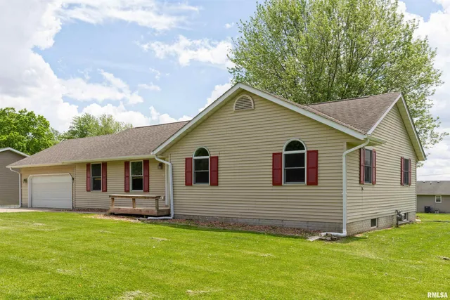 $225,000 | 301 5th Street, Matherville, IL 61263
